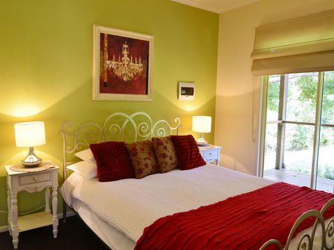 Apple Tree Cottage Montville - New South Wales Tourism  18