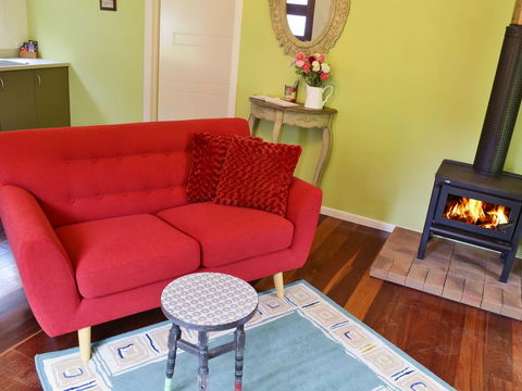 Apple Tree Cottage Montville - New South Wales Tourism  17