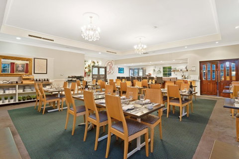 Coopers Colonial Motel - New South Wales Tourism  10