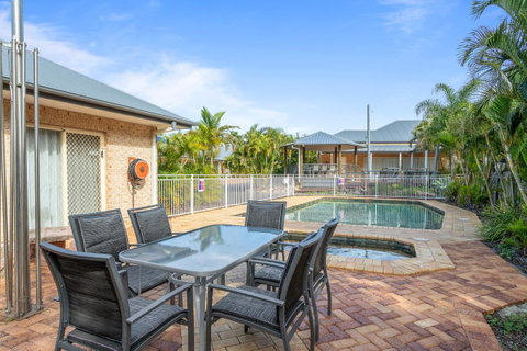 Coopers Colonial Motel - New South Wales Tourism  1