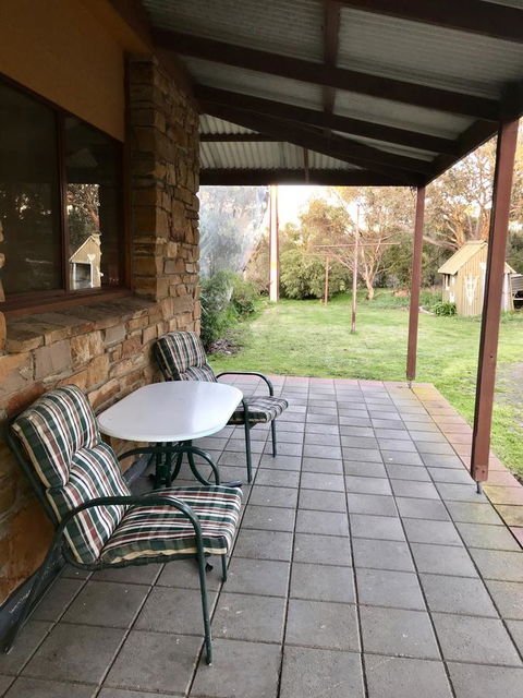 Beeâ€™s Place - 3 Bedroom Home On 10 Acres Of Land With Distant Ocean Views - New South Wales Tourism  8