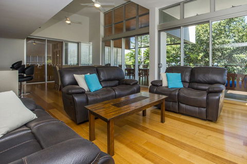 Maggies Beachfront Apartment 5 - New South Wales Tourism  5