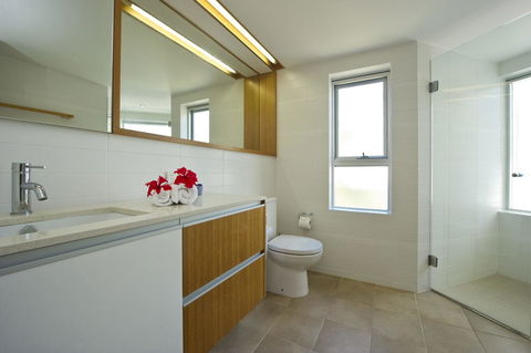 Maggies Beachfront Apartment 12 - New South Wales Tourism  6