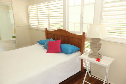 Daggoombah Holiday Home Magnetic Island - New South Wales Tourism  11