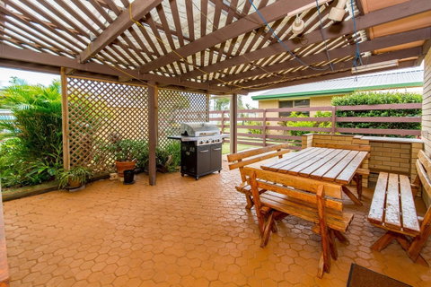 Lowset Sweetie, Central To Everything - Partridge St, Bongaree - New South Wales Tourism  8