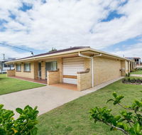 Lowset Sweetie Central to Everything - Partridge St Bongaree - New South Wales Tourism 
