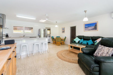 Lowset Sweetie, Central To Everything - Partridge St, Bongaree - New South Wales Tourism  9