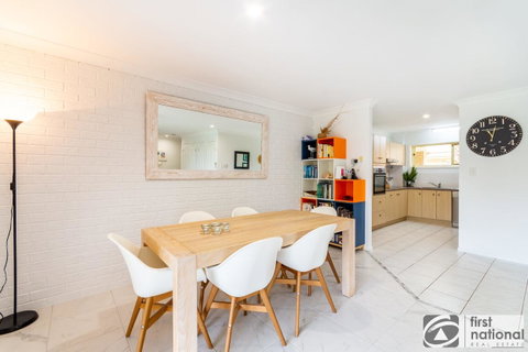 Immaculate Spacious Second Floor Unit Overlooking Pristine Parklands - New South Wales Tourism  6