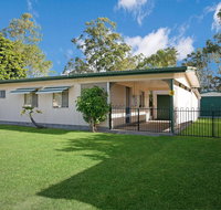 Lowset pet friendly cottage - Sunset Ave Bongaree - New South Wales Tourism 