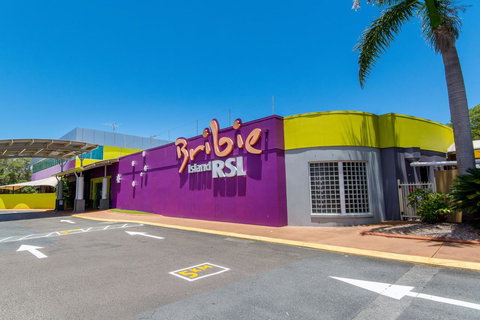 Lowset, Pet Friendly Cottage - Sunset Ave, Bongaree - New South Wales Tourism  4