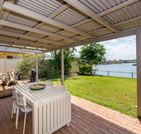 Lowset home on the canal - Dolphin Dr Bongaree - New South Wales Tourism 