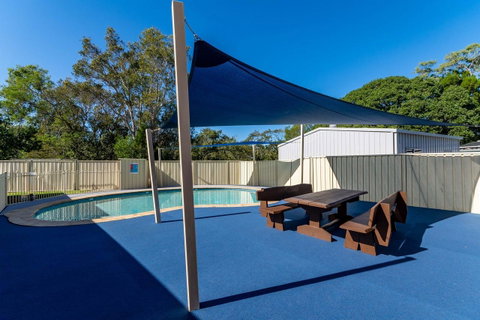 Waterviews,Pool, Wifi Its All Here !- Welsby Pde, Bongaree - New South Wales Tourism  17