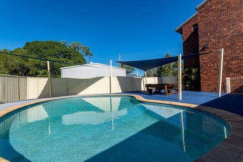 Waterviews,Pool, Wifi Its All Here !- Welsby Pde, Bongaree - New South Wales Tourism  13
