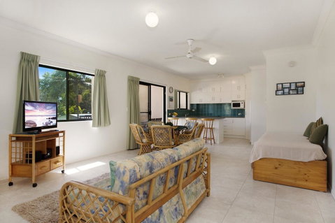 Quiet Location Across From Waterfront - South Esp, Bongaree - New South Wales Tourism  12