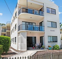 Quiet location across from waterfront - South Esp Bongaree - New South Wales Tourism 
