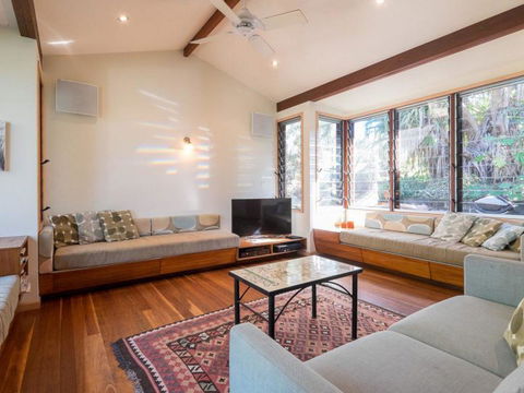 Laguna House - New South Wales Tourism  4