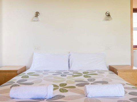 Laguna House - New South Wales Tourism  15