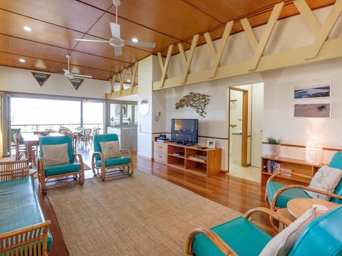 Claytons 1 By Discover Stradbroke - New South Wales Tourism  3