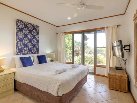Claytons 1 By Discover Stradbroke - New South Wales Tourism  4