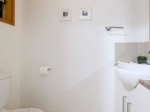 Claytons 1 By Discover Stradbroke - New South Wales Tourism  5
