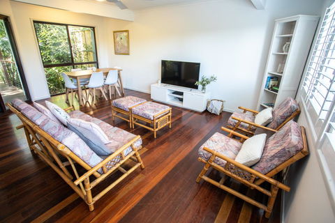 Point Break Beach House - New South Wales Tourism  5
