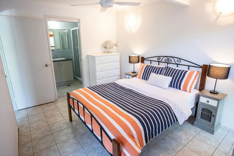 Point Break Beach House - New South Wales Tourism  13