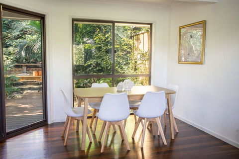 Point Break Beach House - New South Wales Tourism  6