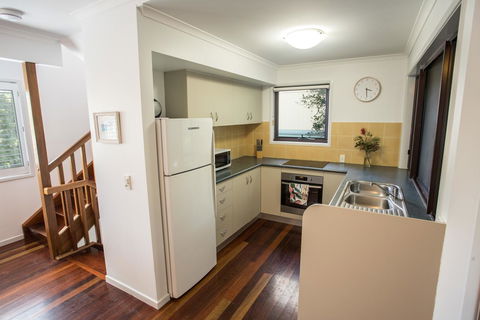 Point Break Beach House - New South Wales Tourism  4