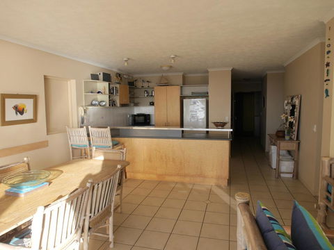 Cylinder Cove 1 - New South Wales Tourism  1