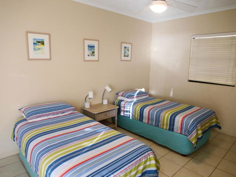 Cylinder Cove 1 - New South Wales Tourism  7