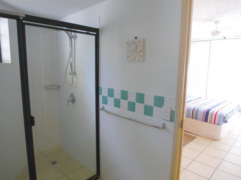 Cylinder Cove 1 - New South Wales Tourism  8