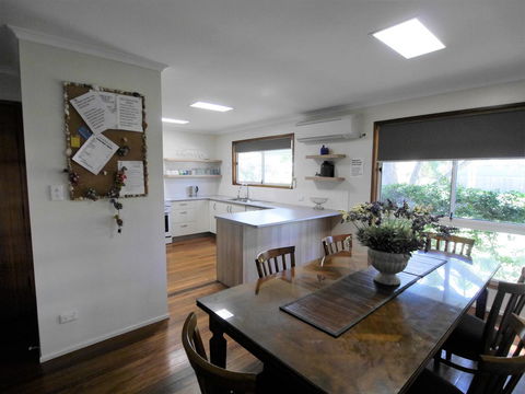 Amity Beach House - New South Wales Tourism  7