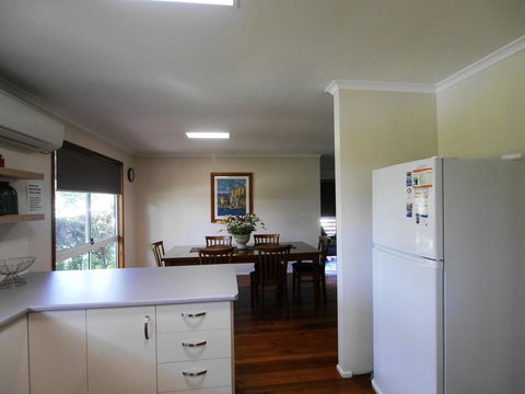 Amity Beach House - New South Wales Tourism  6