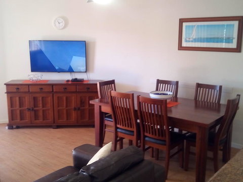 The Apartments Kings Beach Surfside - New South Wales Tourism  2