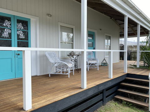 #Beach Shack On Oceanic - New South Wales Tourism  0