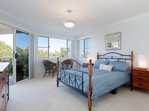 'GrandView', 10 Grandview Close - Huge House With Water Views, Aircon, WIFI, Netflix, Foxtel & Billiard Table - New South Wales Tourism  1