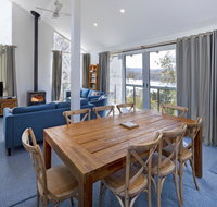 'Matilda' - Spacious  centrally located with great lake views - New South Wales Tourism 