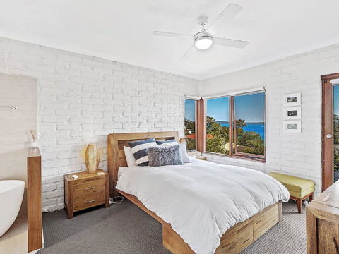 'Nunkeri', 5 Kerrie Close - Stunning House With Fabulous Views, Linen, WIFI & Air Conditioning - New South Wales Tourism  1