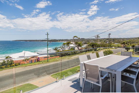 'Salt & Light' Mollymook - New South Wales Tourism  0