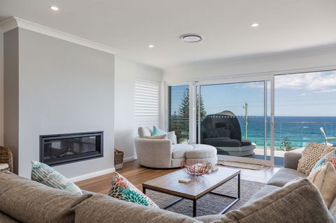 'Salt & Light' Mollymook - New South Wales Tourism  3