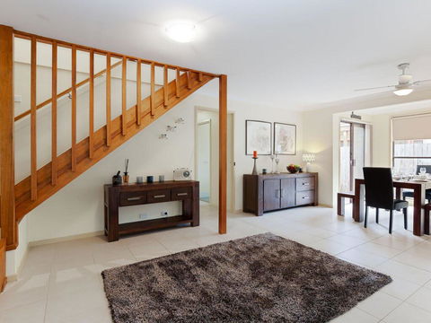 'Willows At The Bay' 111 Horace St - Large House With Aircon, WIFI And Boat Parking. - New South Wales Tourism  3