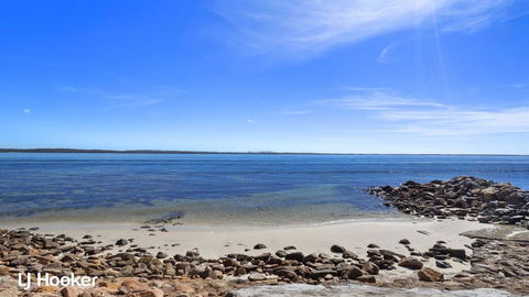 'Yacaaba' Beautiful Waterfront Location - New South Wales Tourism  2