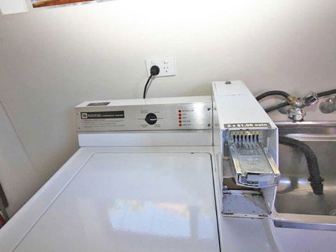 1 'Fiddlers Green' 62 Magnus Street - Ground Floor Unit Close To CBD - New South Wales Tourism  3