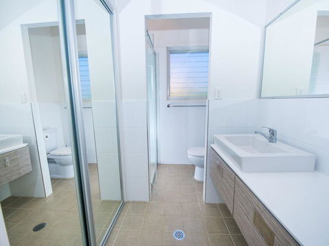 1 'Florida', 5 Lillian Street - 2 Min Walk To Beach, Shops & Restaurants - New South Wales Tourism  1