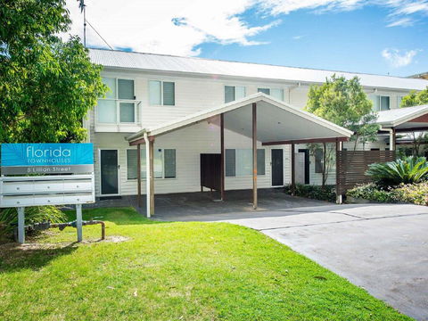 1 'Florida', 5 Lillian Street - 2 Min Walk To Beach, Shops & Restaurants - New South Wales Tourism  0