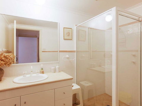 1 'Peninsula Waters', 2-4 Soldiers Point Road - Aircon, Pool & Massive Outdoor Area - New South Wales Tourism  3