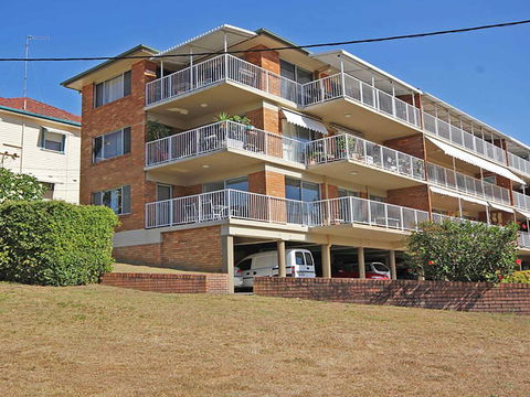 1 'Teramby Court' 104 Magnus Street - In Nelson Bay CBD - New South Wales Tourism  2
