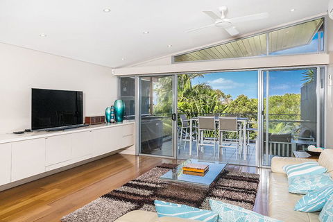 1/22 Mahogany Drive - Beach House 1 @ Vue - New South Wales Tourism  0