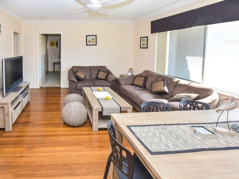 1/33 Wharf Street - New South Wales Tourism  3