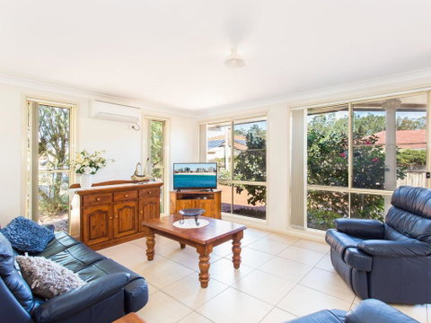 1/4 Huntly Close - New South Wales Tourism  2